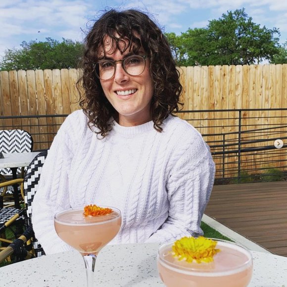 Meet your Posher, Angela - Picture 2 of 2